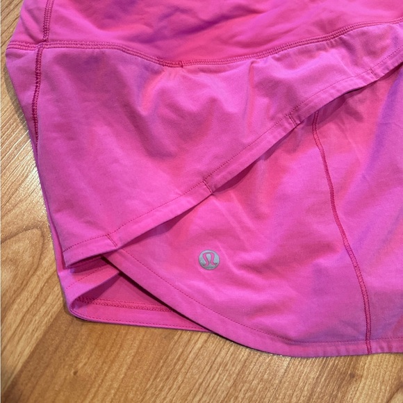 LULULEMON SONIC PINK SPEED UP SHORTS  “2.5 inch” - Picture 5 of 5